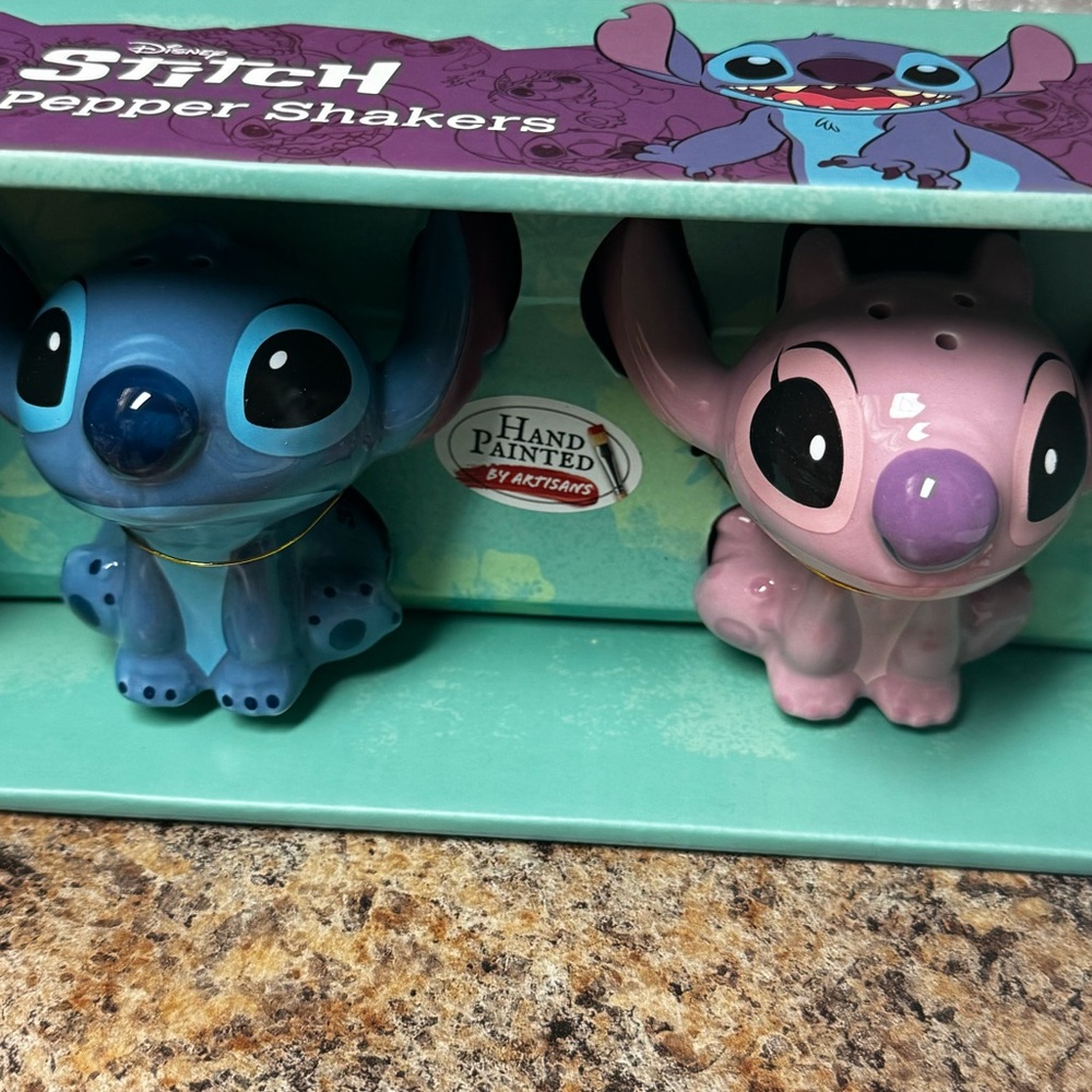 STITCH AND ANGEL SALT/PEPPER SALT SHAKERS